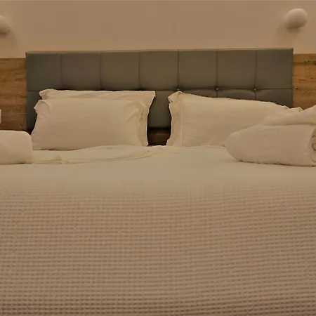 爱奥尼亚酒店 4* Dhërmi