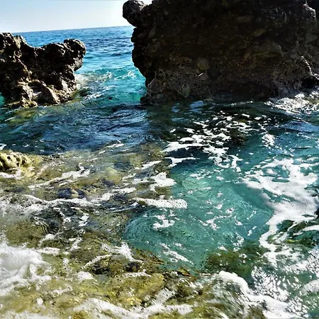 爱奥尼亚酒店 Dhërmi